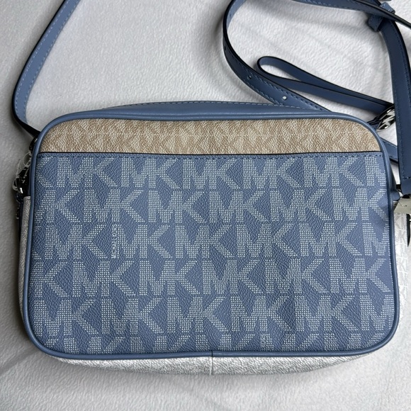 Michael Michael Kors New logo small blue/white NWT crossbody with inside… - Picture 4 of 9